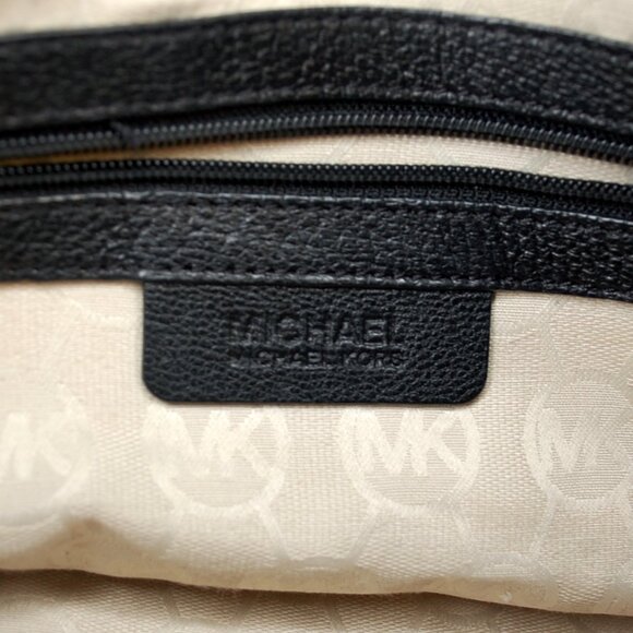 Black Large Lock & Key Accent Michael Kors Hamilton Shoulder Bag - Picture 7 of 8